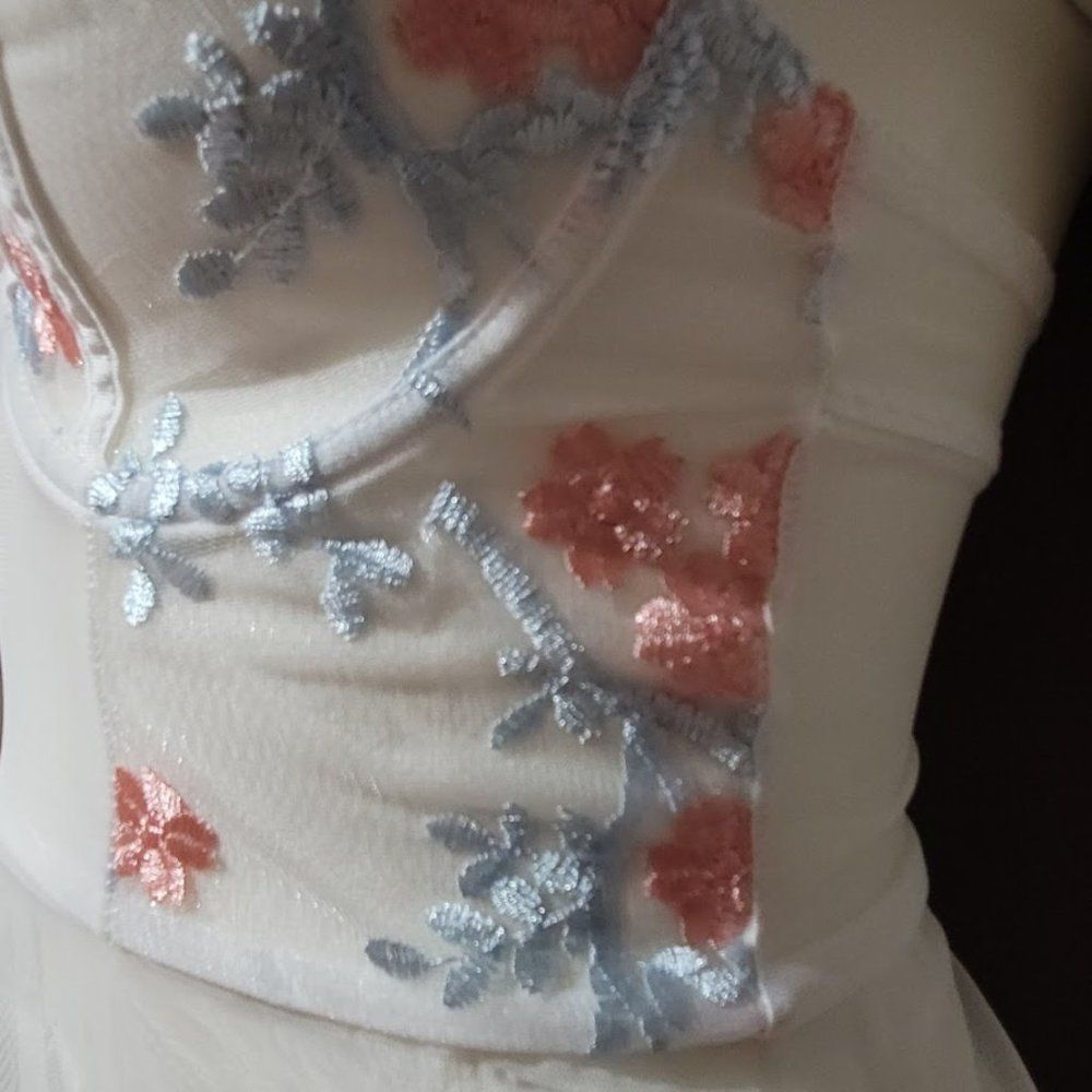 White Embroidered Mesh Underwire Slips With Thong Lingerie - Picture 9 of 10